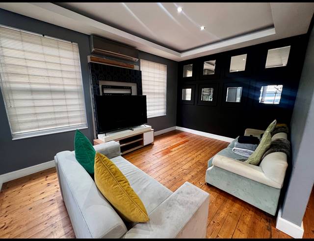 4 BEDROOM FREESTANDING FOR SALE IN WINDERMERE